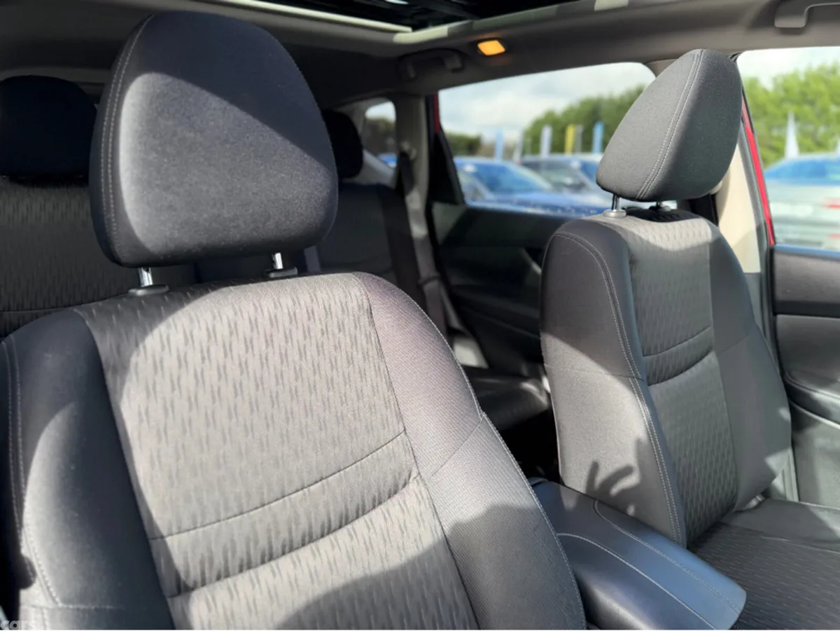 Nissan X-Trail SUV, Diesel, 2020, Red