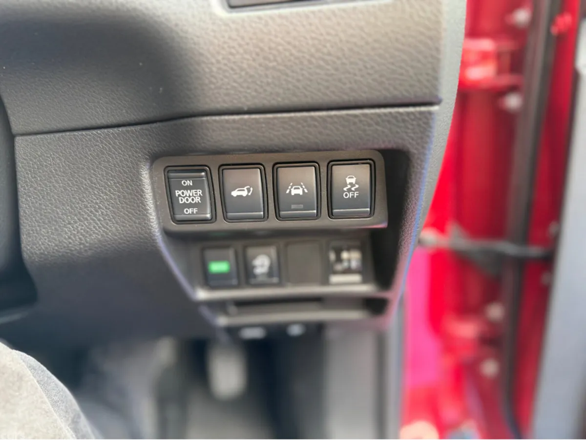 Nissan X-Trail SUV, Diesel, 2020, Red