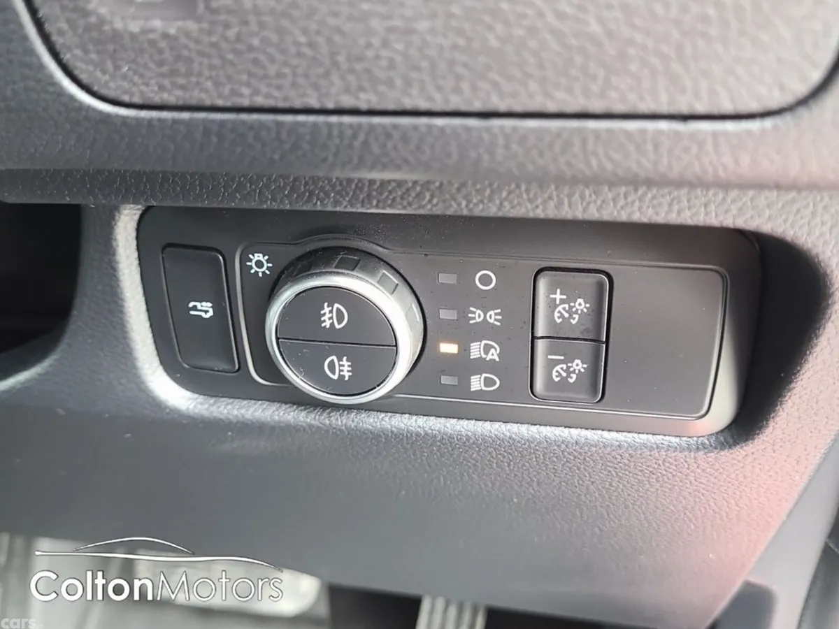 Ford Ranger MPV, Diesel, 2024, Red