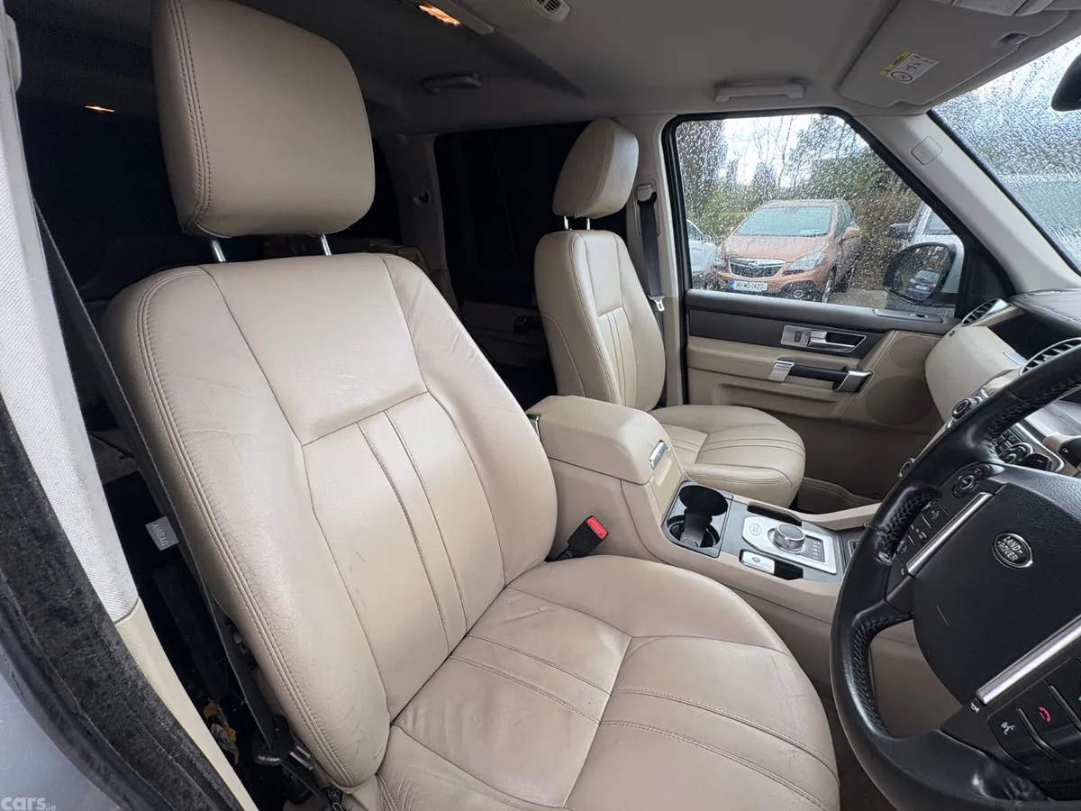 Land Rover Discovery SUV, Diesel, 2014, Silver