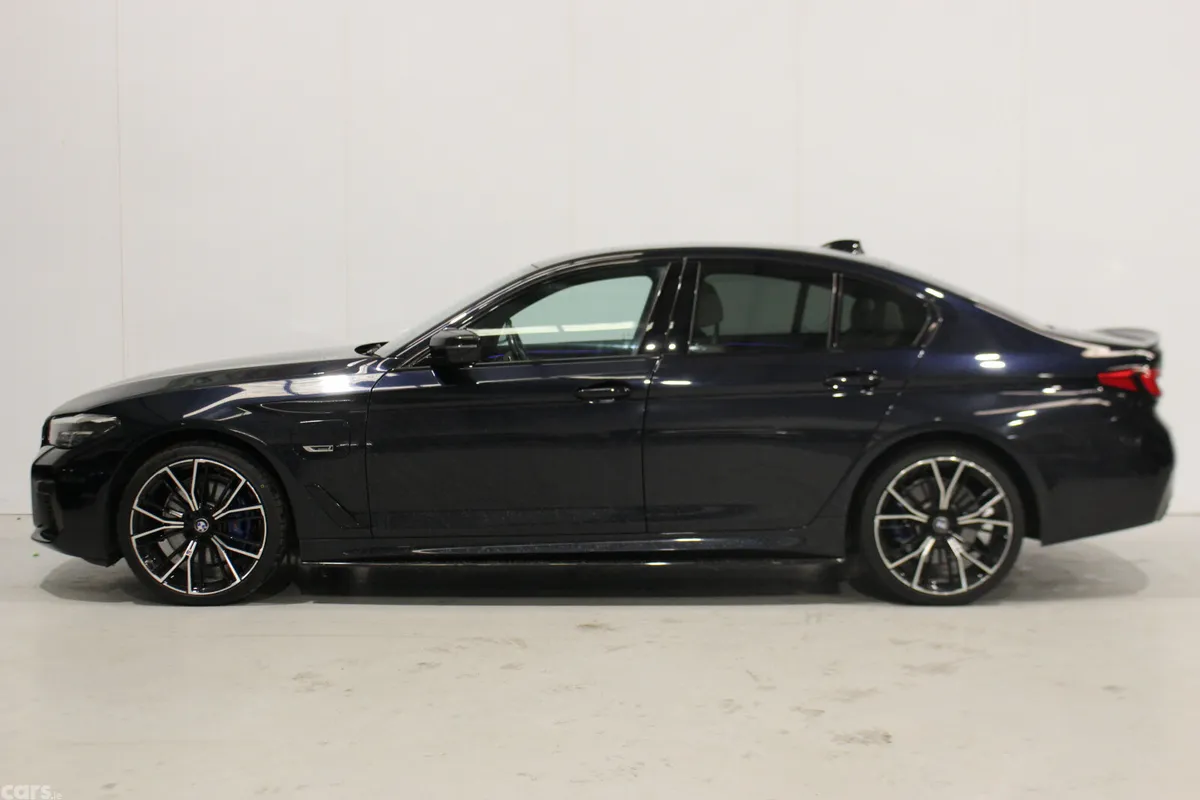 BMW 5-Series Saloon, Petrol Plug-in Hybrid, 2022, Black