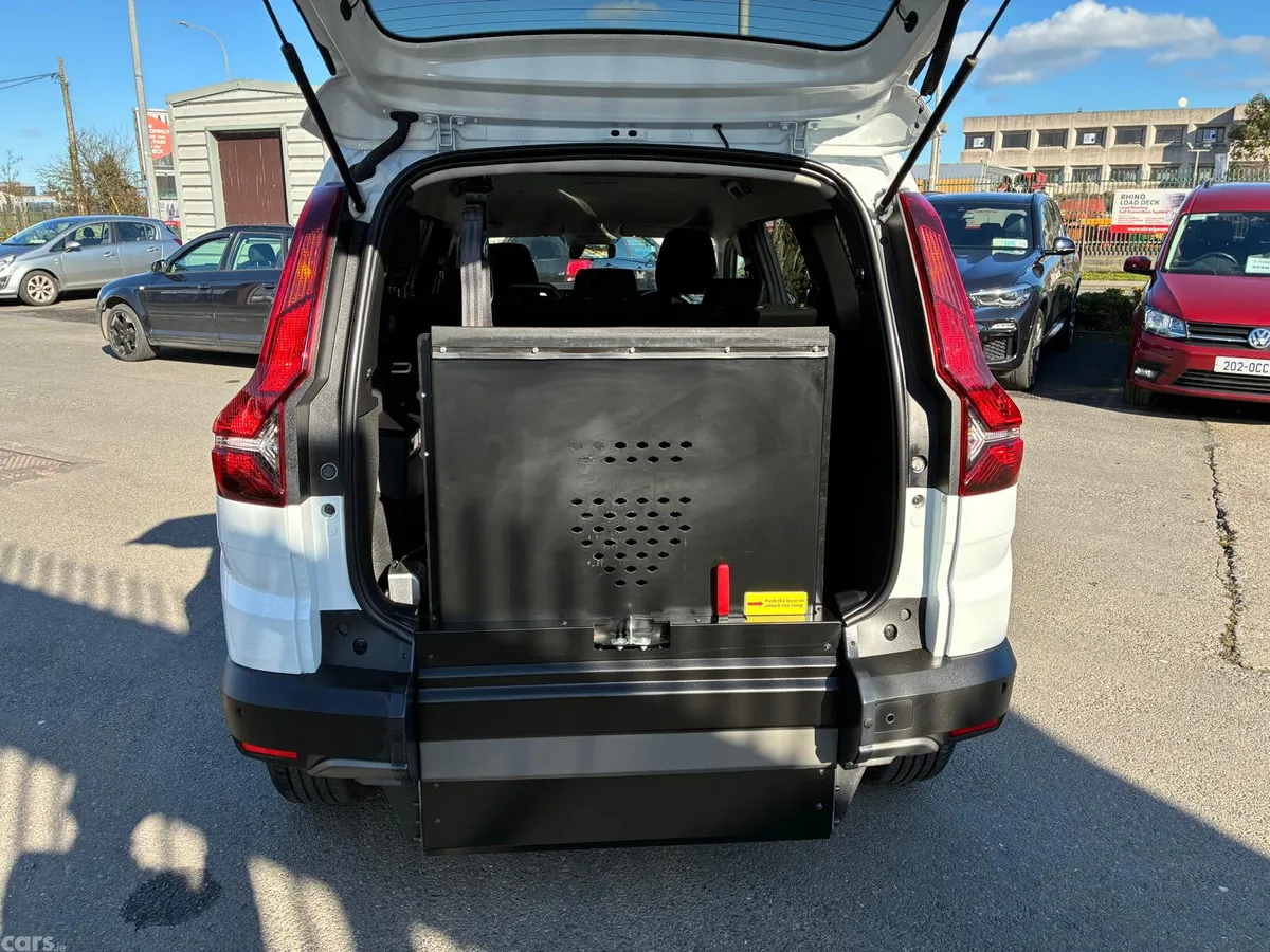 Dacia Jogger SUV, Petrol, 2024, White