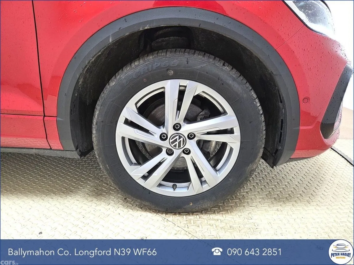 Volkswagen T-Roc SUV, Petrol, 2024, Red