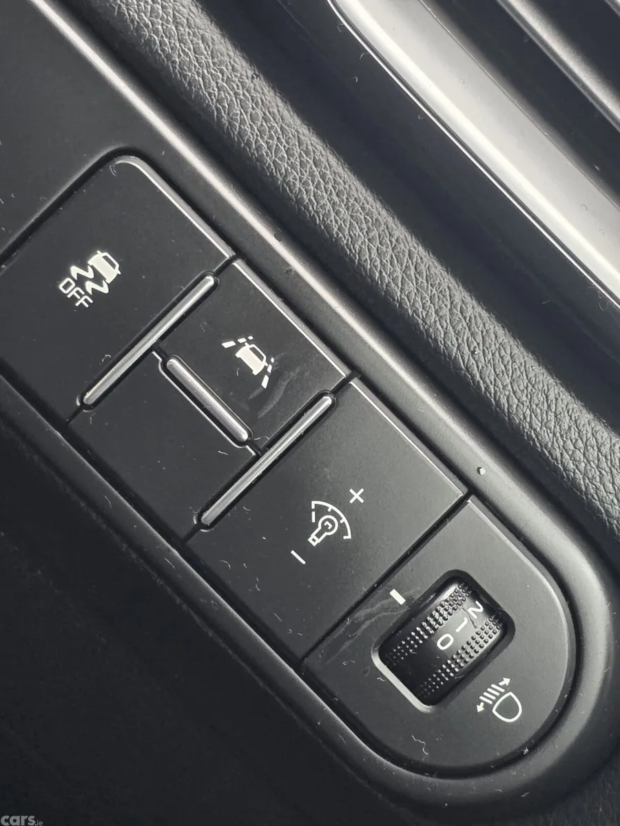 Kia Ceed Hatchback, Petrol, 2019, Grey