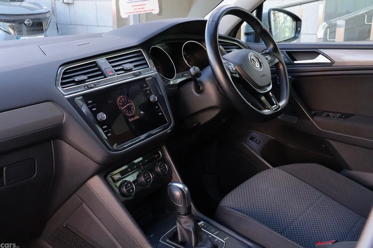 Volkswagen Tiguan SUV, Diesel, 2021, Silver