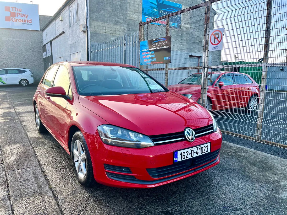 Volkswagen Golf Hatchback, Petrol, 2016, Red
