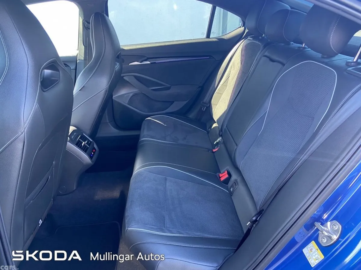 Skoda Superb Saloon, Diesel, 2025, Blue