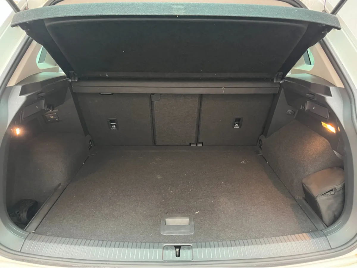 Volkswagen Tiguan SUV, Petrol, 2017, White