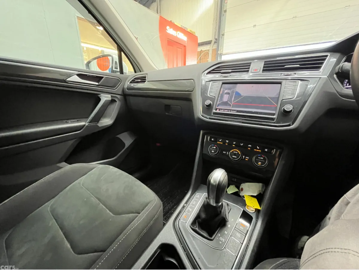 Volkswagen Tiguan SUV, Petrol, 2017, White