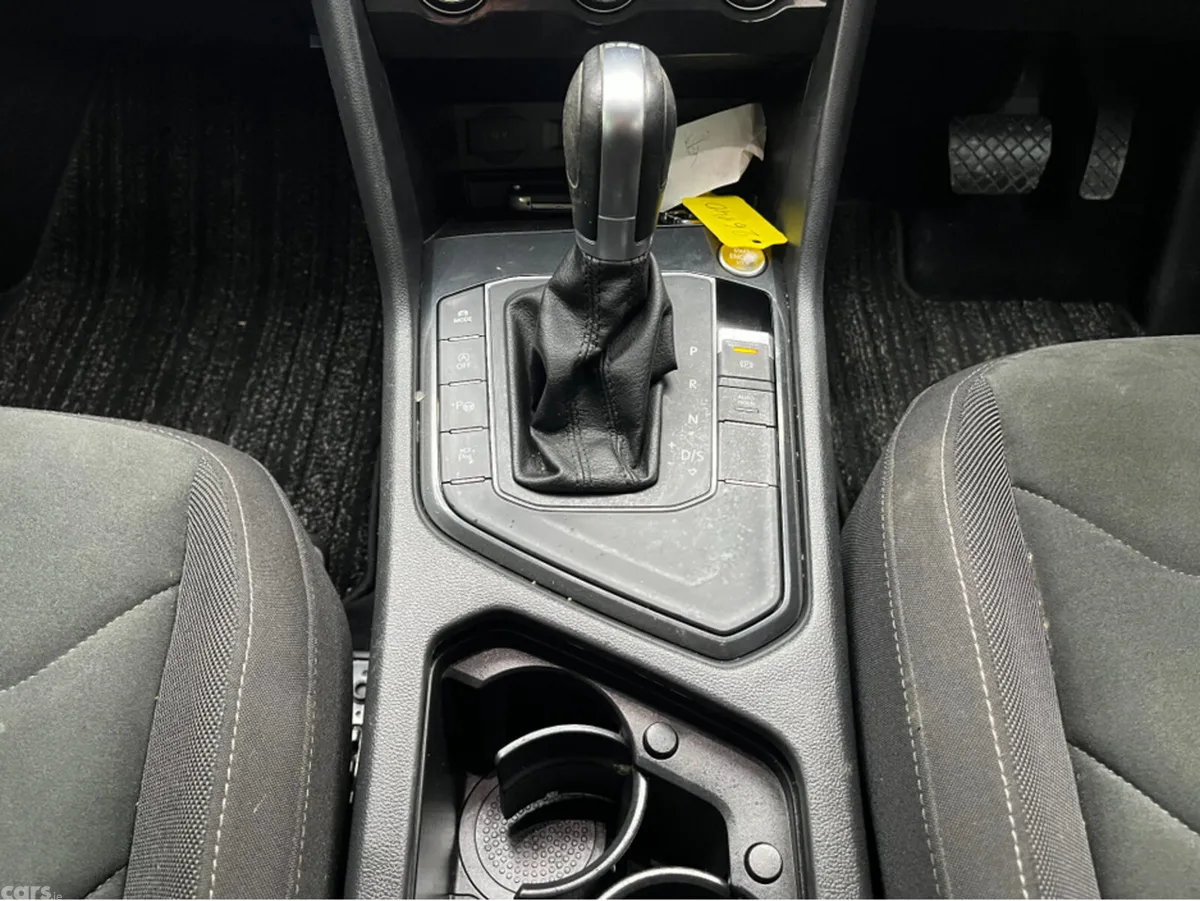 Volkswagen Tiguan SUV, Petrol, 2017, White