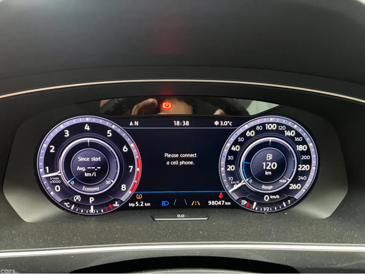 Volkswagen Tiguan SUV, Petrol, 2017, White