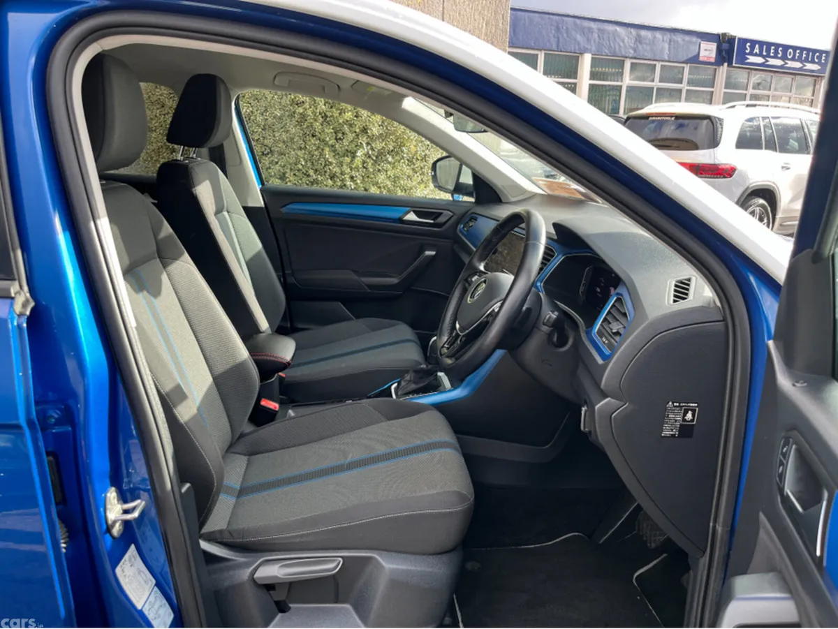 Volkswagen T-Roc SUV, Diesel, 2021, Blue