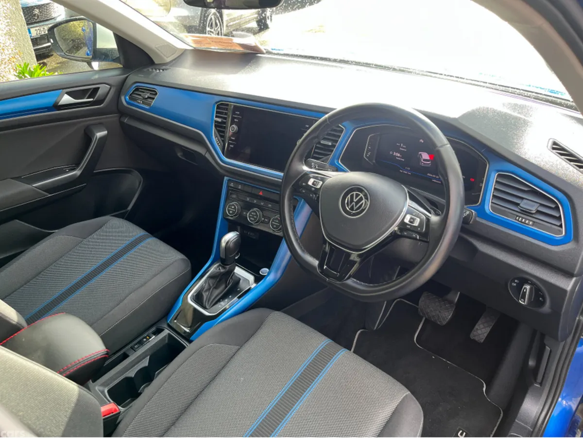 Volkswagen T-Roc SUV, Diesel, 2021, Blue