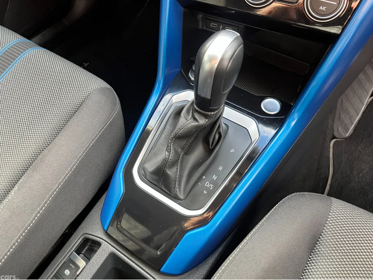 Volkswagen T-Roc SUV, Diesel, 2021, Blue