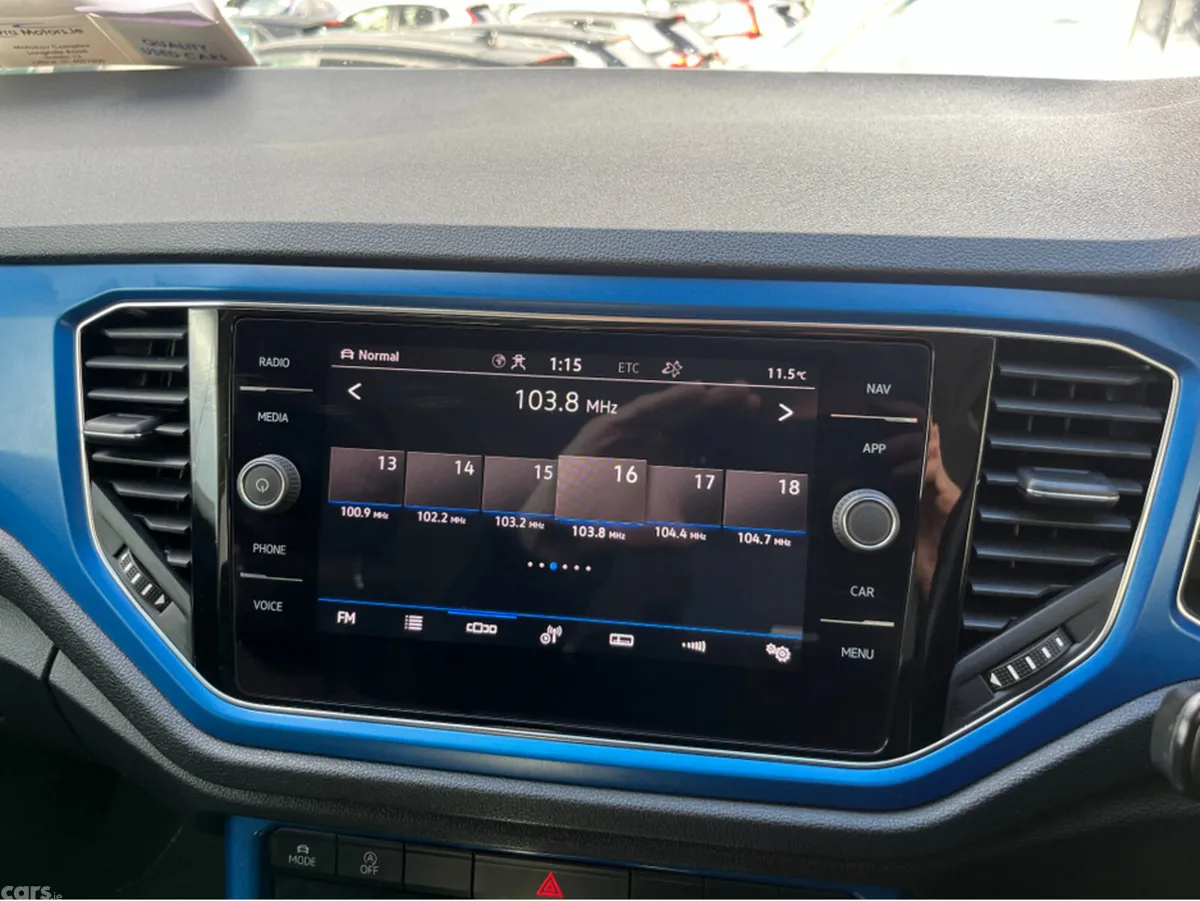 Volkswagen T-Roc SUV, Diesel, 2021, Blue