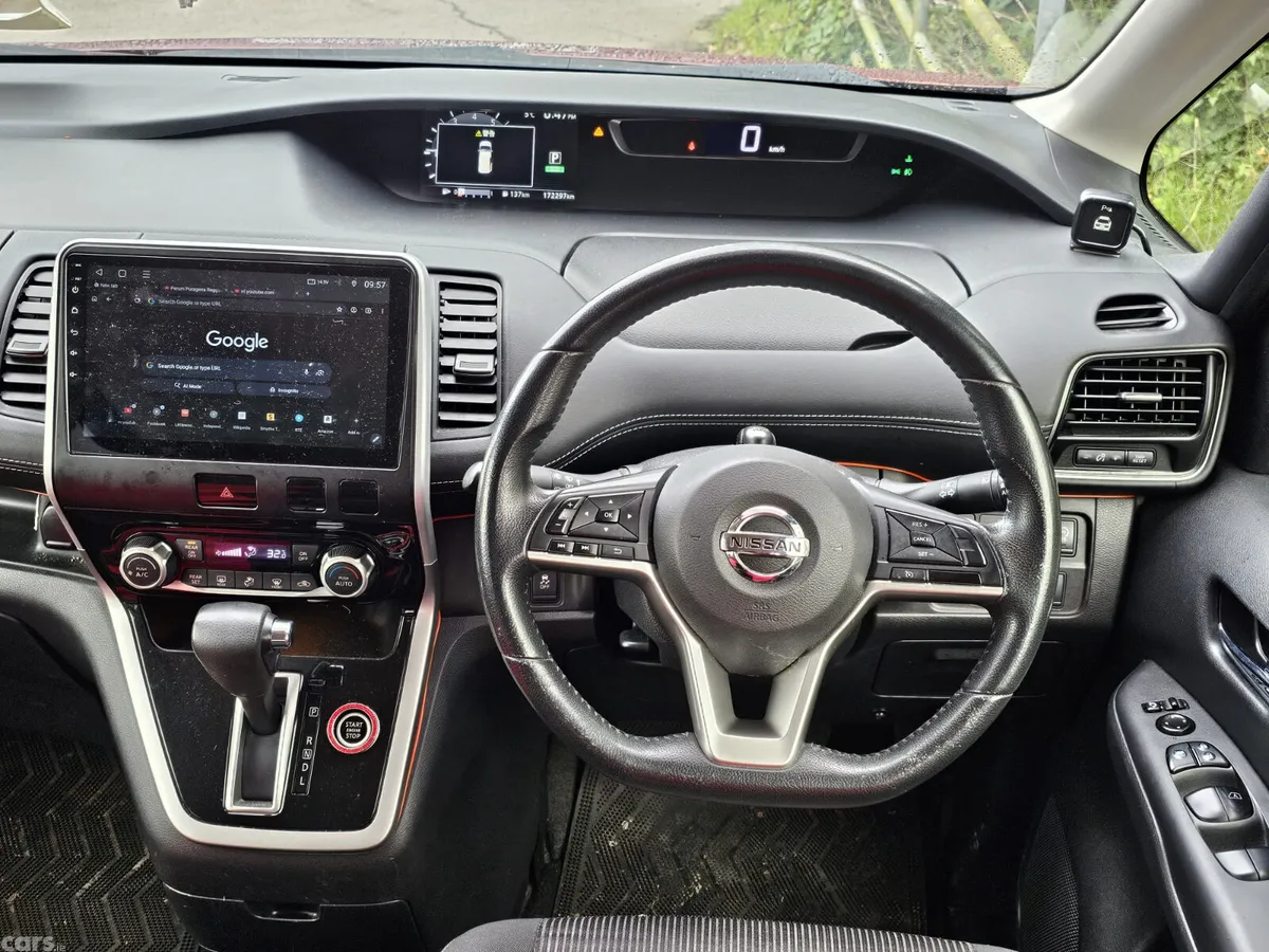 Nissan Serena MPV, Petrol Hybrid, 2017, Red