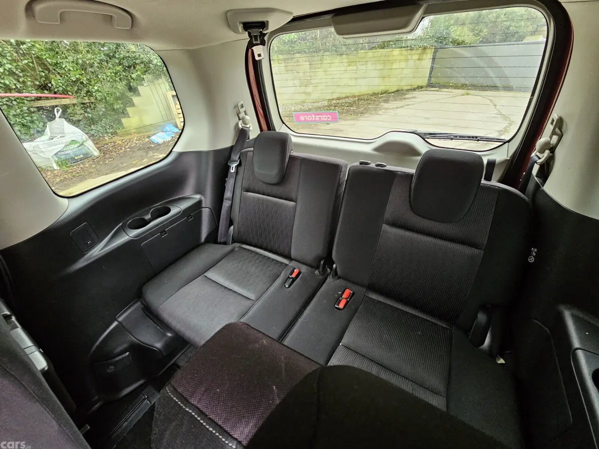 Nissan Serena MPV, Petrol Hybrid, 2017, Red