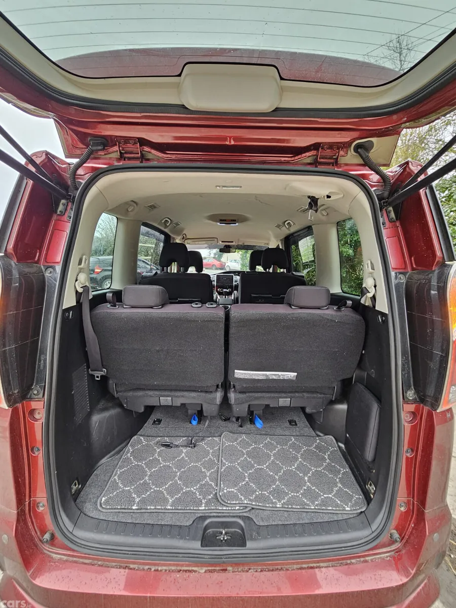 Nissan Serena MPV, Petrol Hybrid, 2017, Red