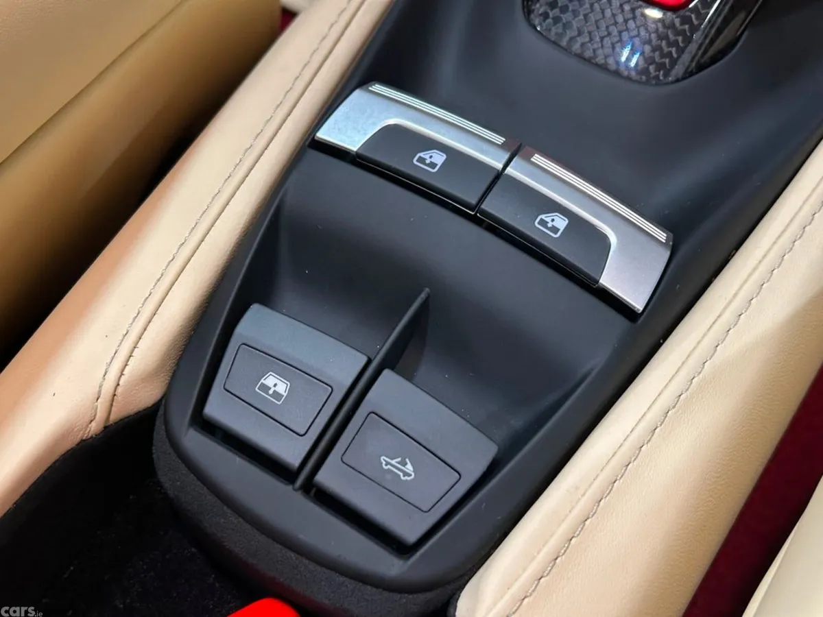 Ferrari 488 Convertible, Petrol, 2017, Red
