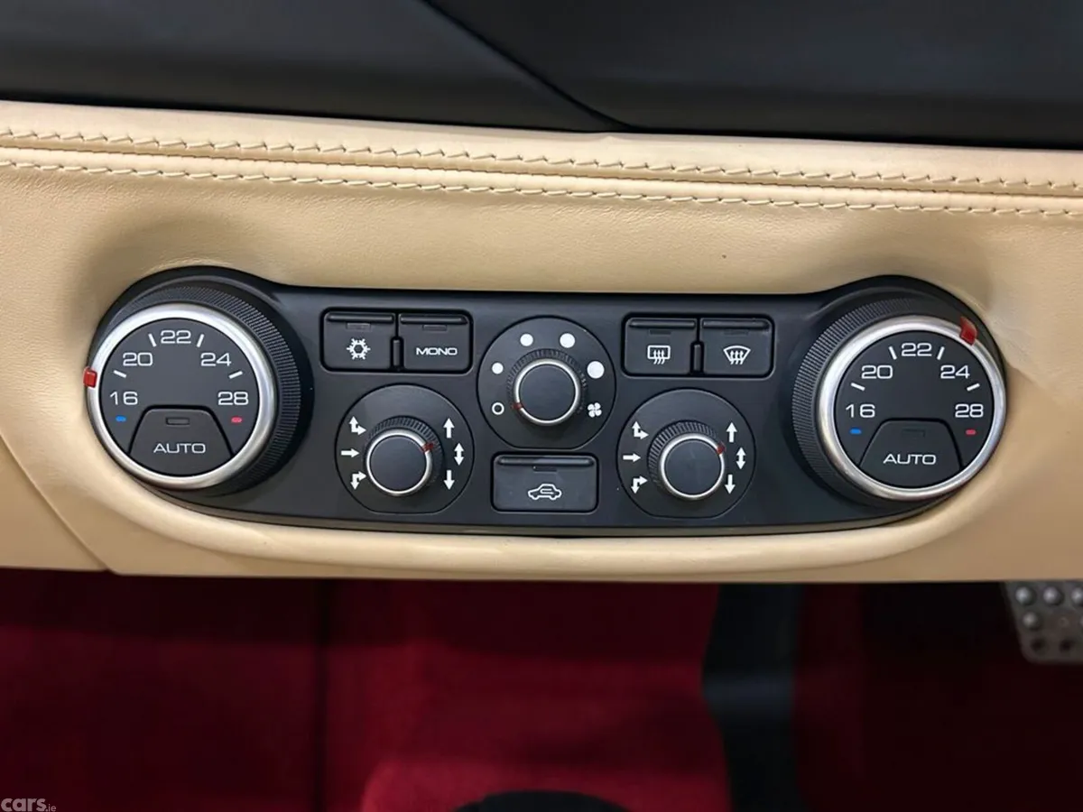 Ferrari 488 Convertible, Petrol, 2017, Red