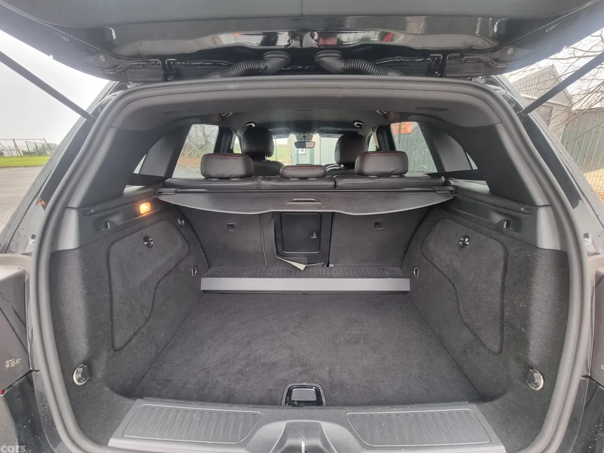Mercedes-Benz B-Class MPV, Petrol, 2015, Black