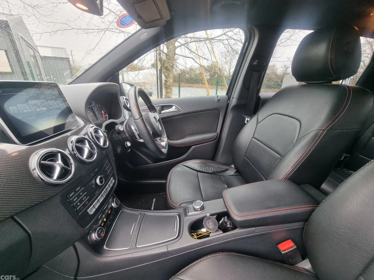 Mercedes-Benz B-Class MPV, Petrol, 2015, Black