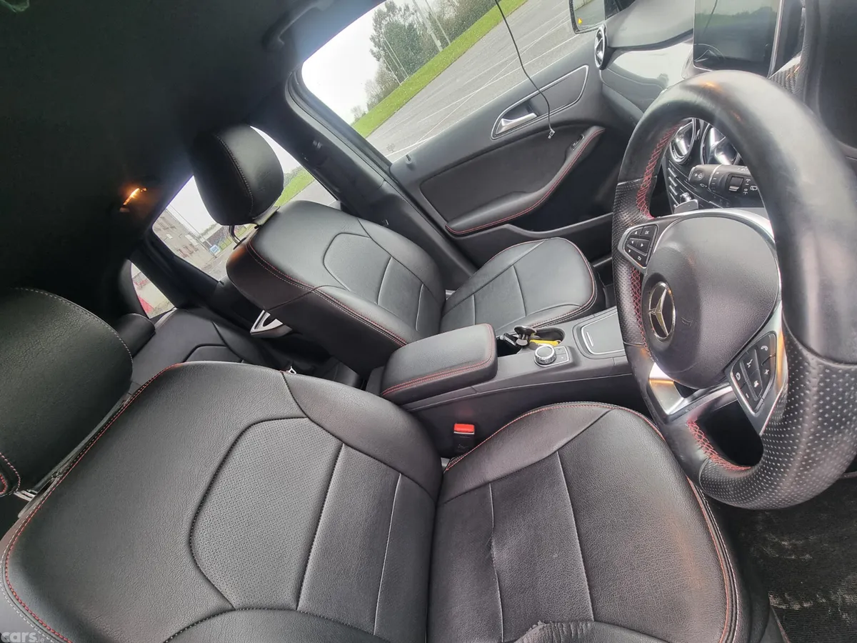 Mercedes-Benz B-Class MPV, Petrol, 2015, Black