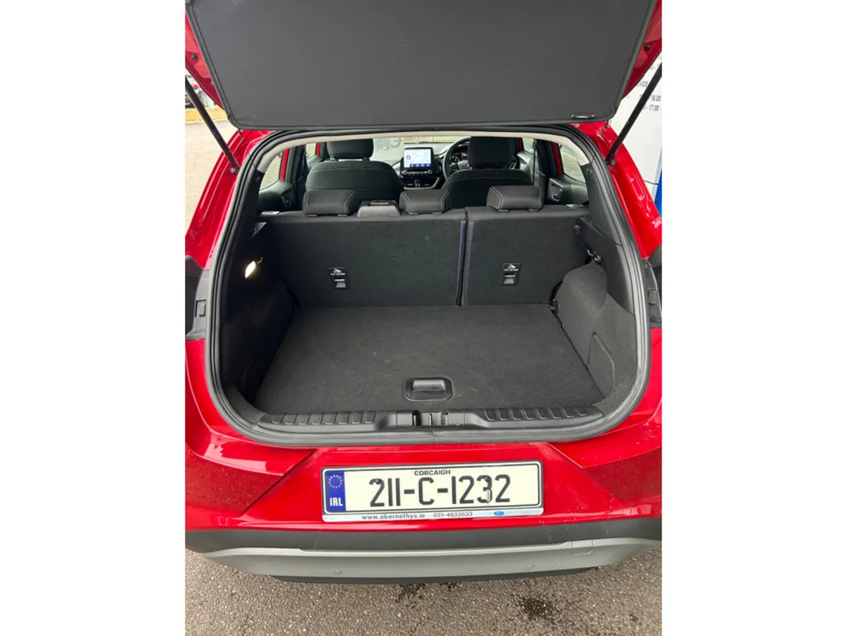 Ford Puma MPV, Petrol Hybrid, 2021, Red