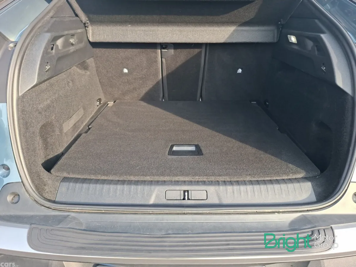 Peugeot 3008 MPV, Petrol Hybrid, 2025, Blue