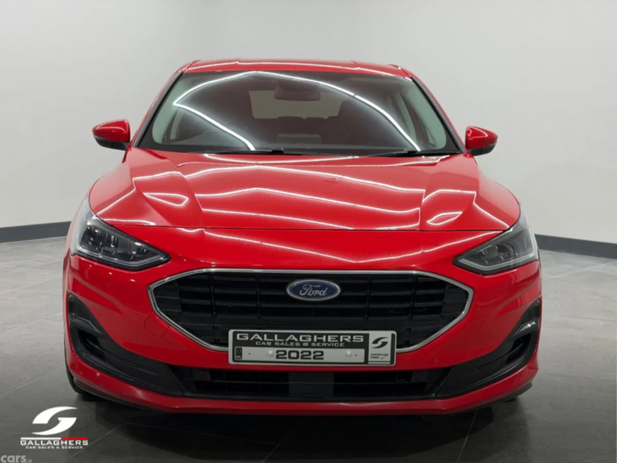Ford Focus Hatchback, Diesel, 2022, Red