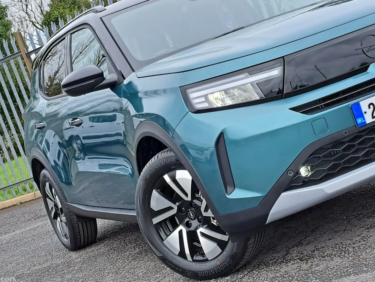 Opel Frontera SUV, Petrol Hybrid, 2026, Green