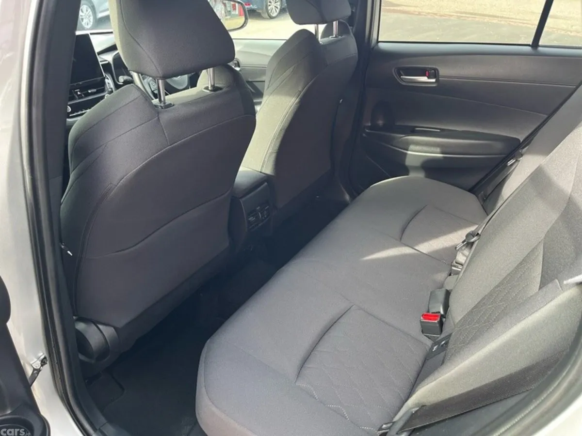 Toyota Corolla Cross Hatchback, Petrol Hybrid, 2023, Silver