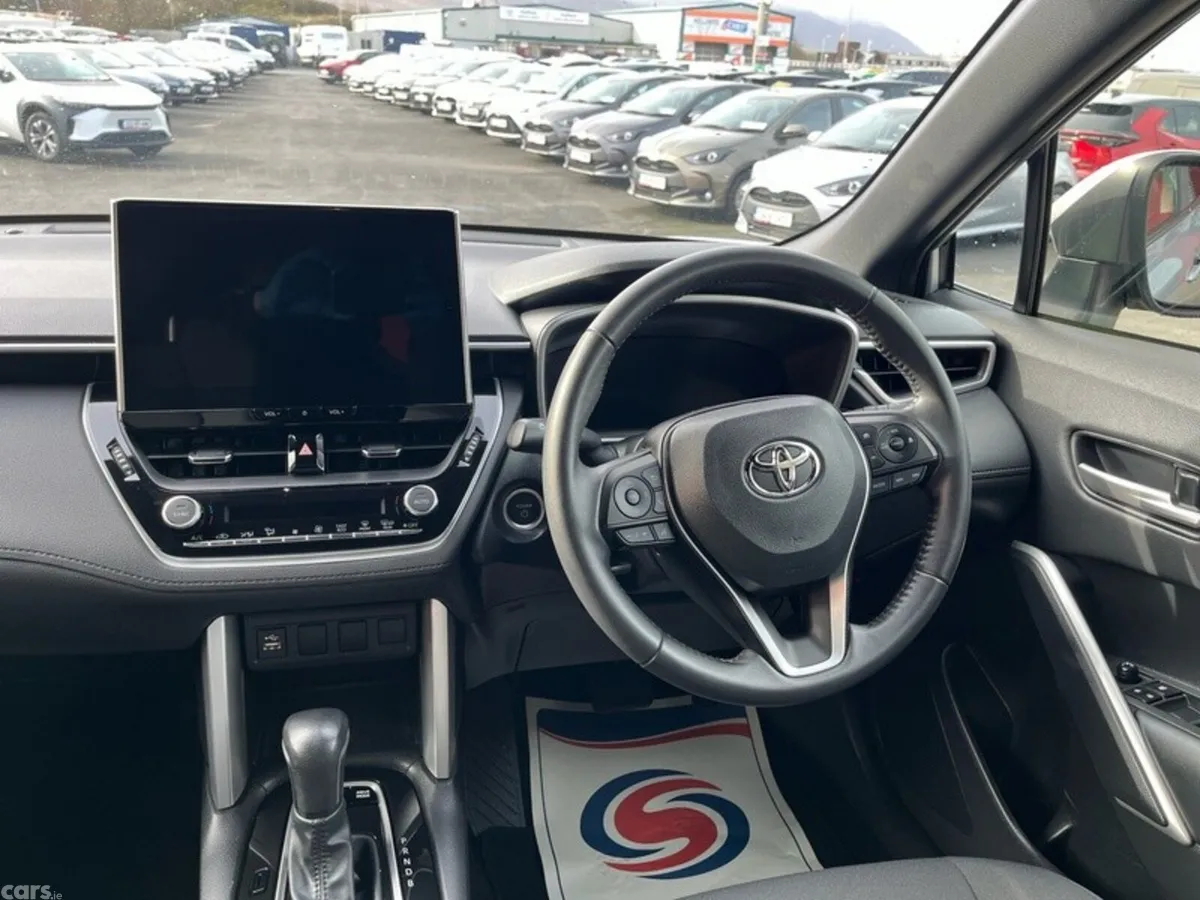 Toyota Corolla Cross Hatchback, Petrol Hybrid, 2023, Silver