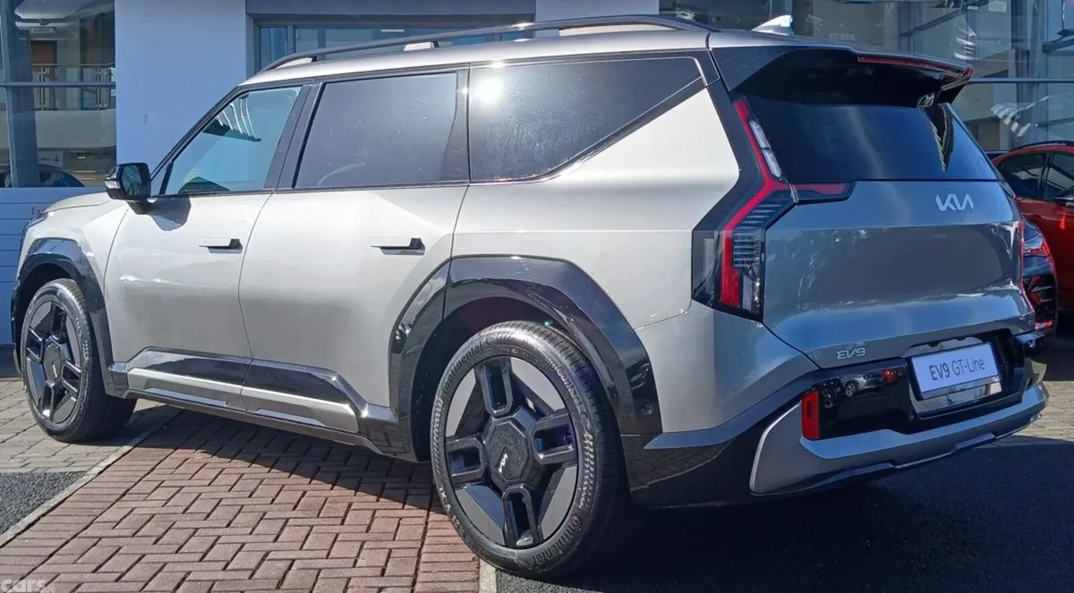 Kia EV9 SUV, Electric, 2026, Grey