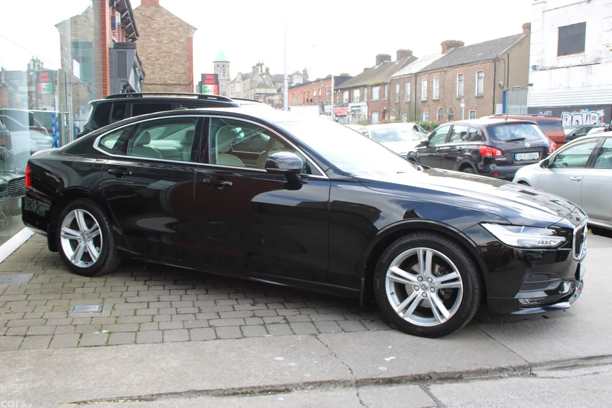 Volvo S90 Saloon, Diesel, 2020, Black