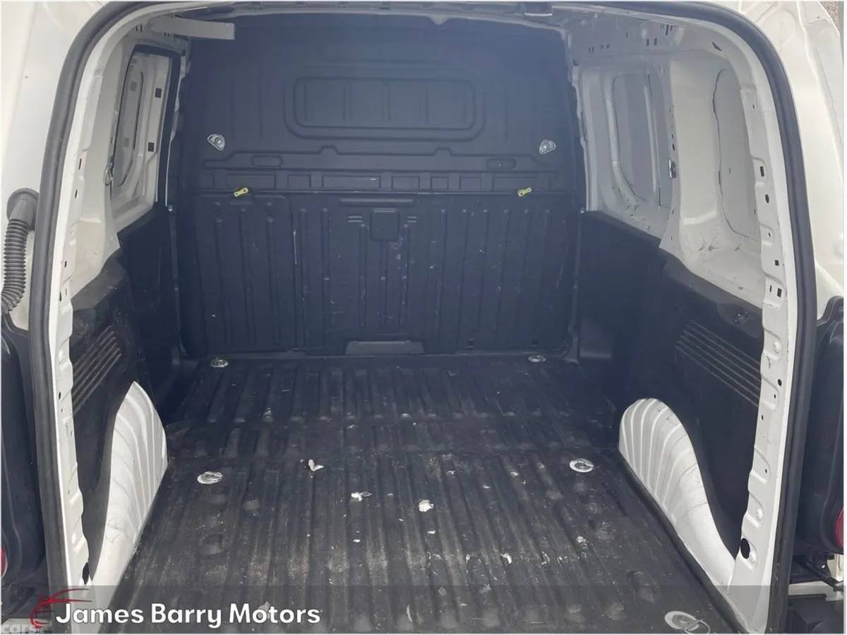 Citroen Berlingo MPV, Diesel, 2019, White