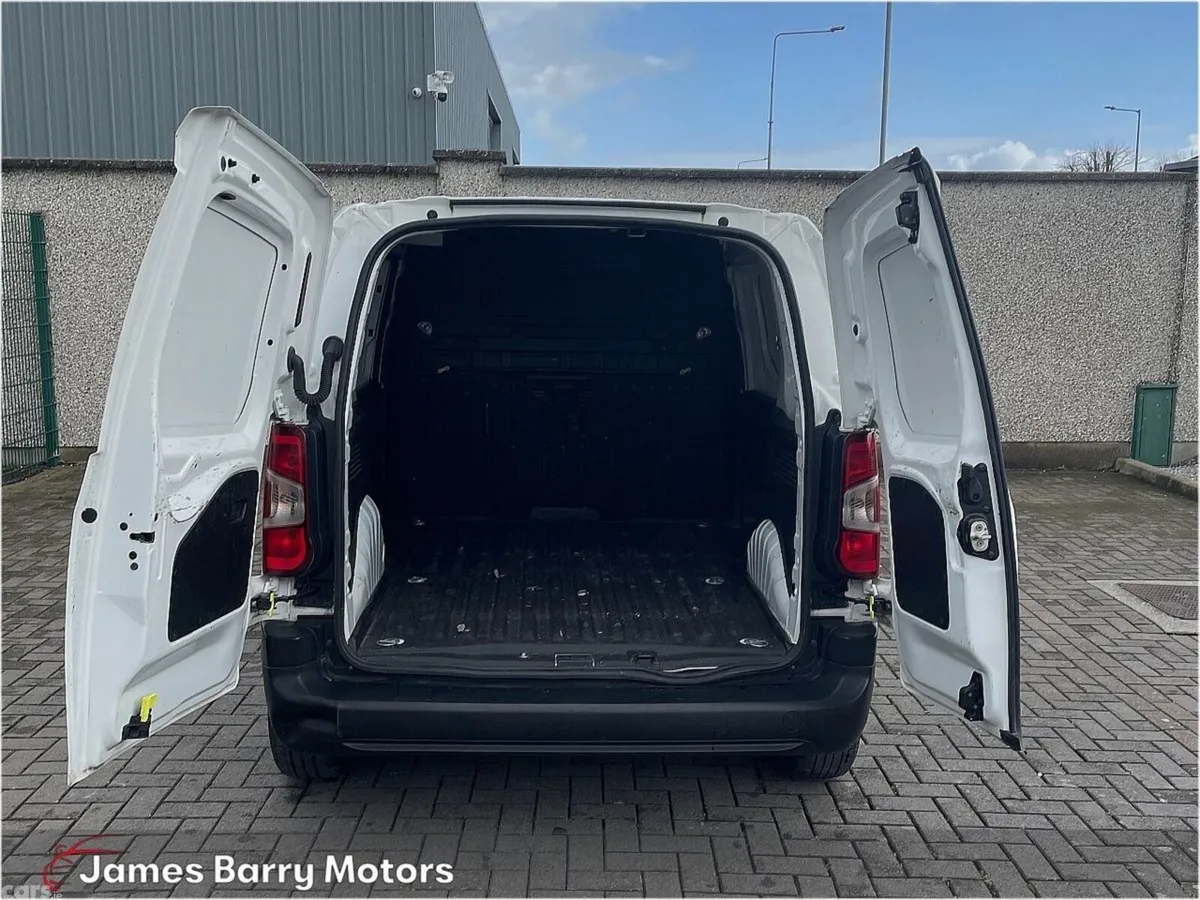 Citroen Berlingo MPV, Diesel, 2019, White
