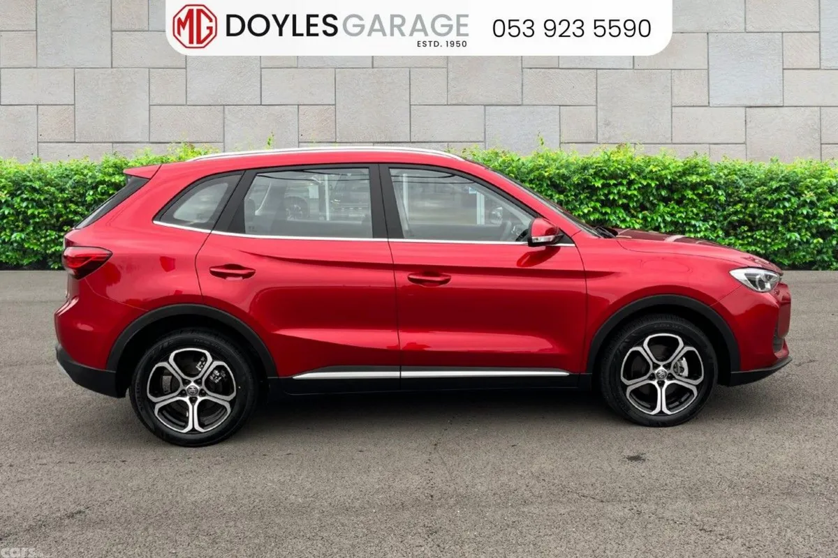 MG ZS SUV, Petrol Hybrid, 2027, Red