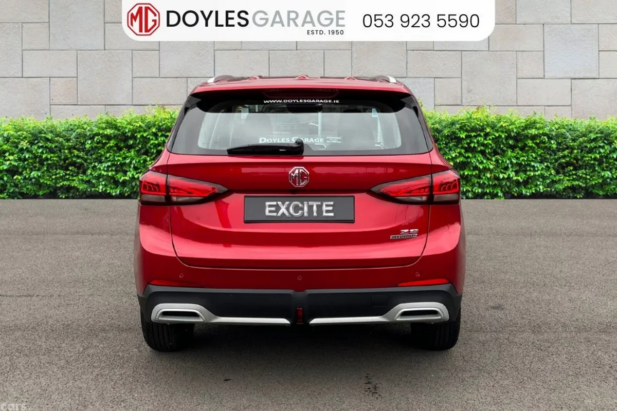 MG ZS SUV, Petrol Hybrid, 2027, Red
