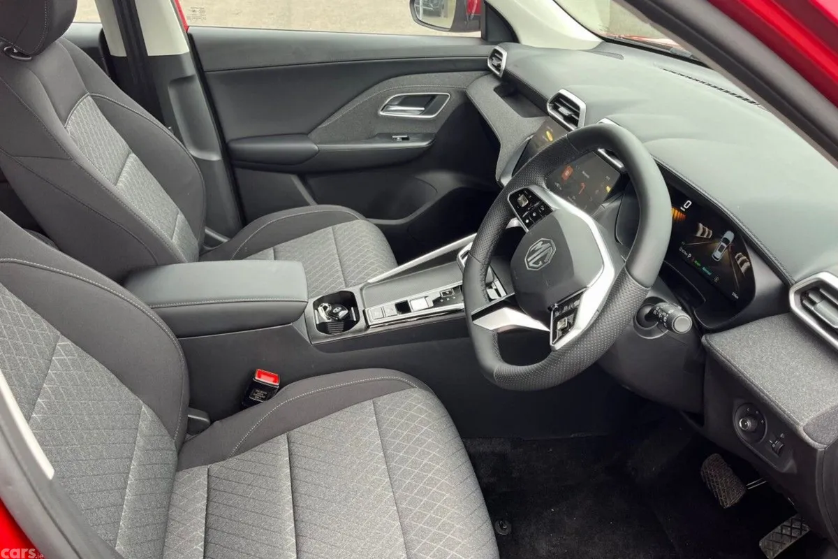 MG ZS SUV, Petrol Hybrid, 2027, Red