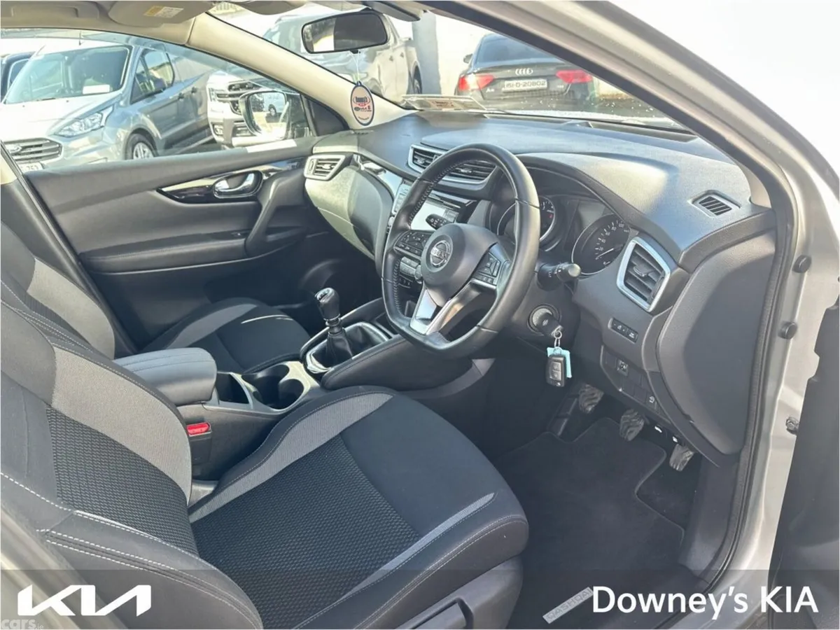 Nissan Qashqai SUV, Petrol, 2021, Silver