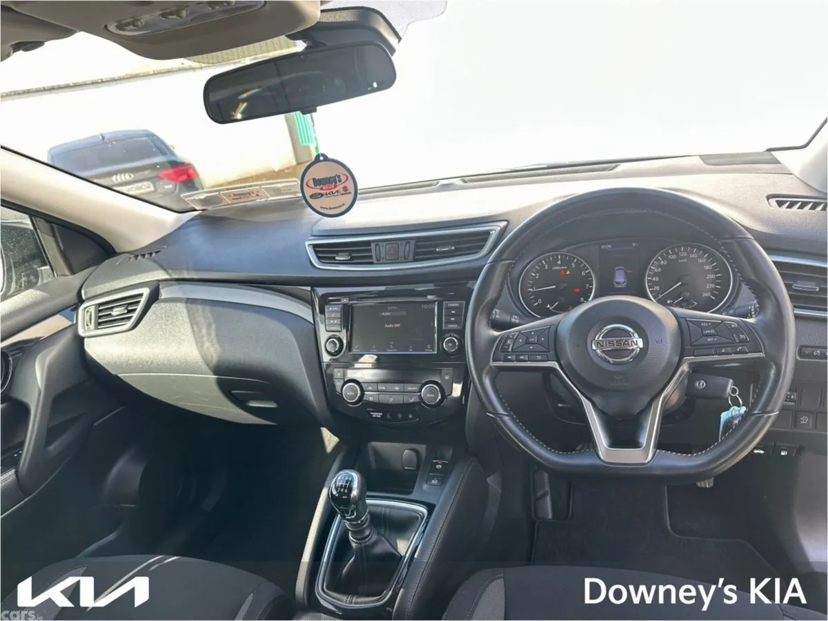 Nissan Qashqai SUV, Petrol, 2021, Silver