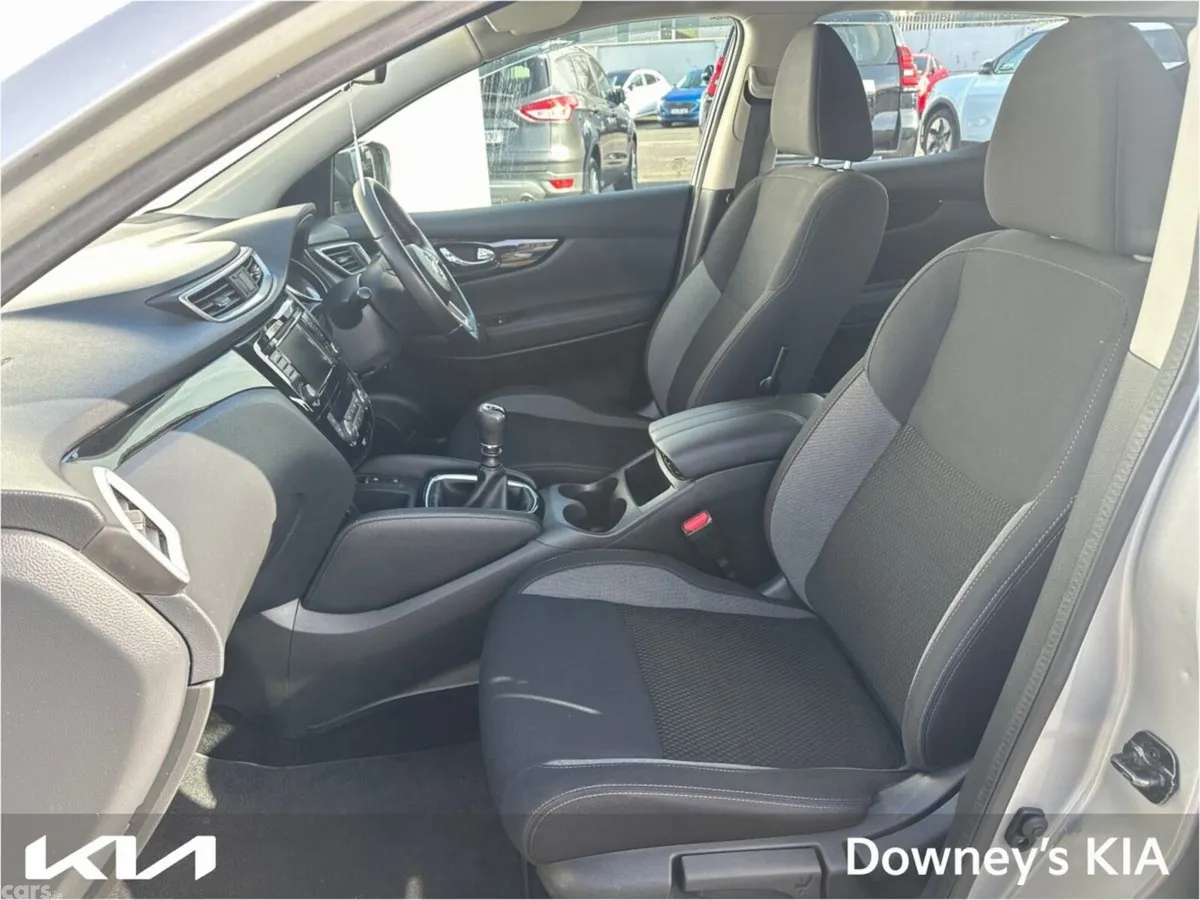 Nissan Qashqai SUV, Petrol, 2021, Silver