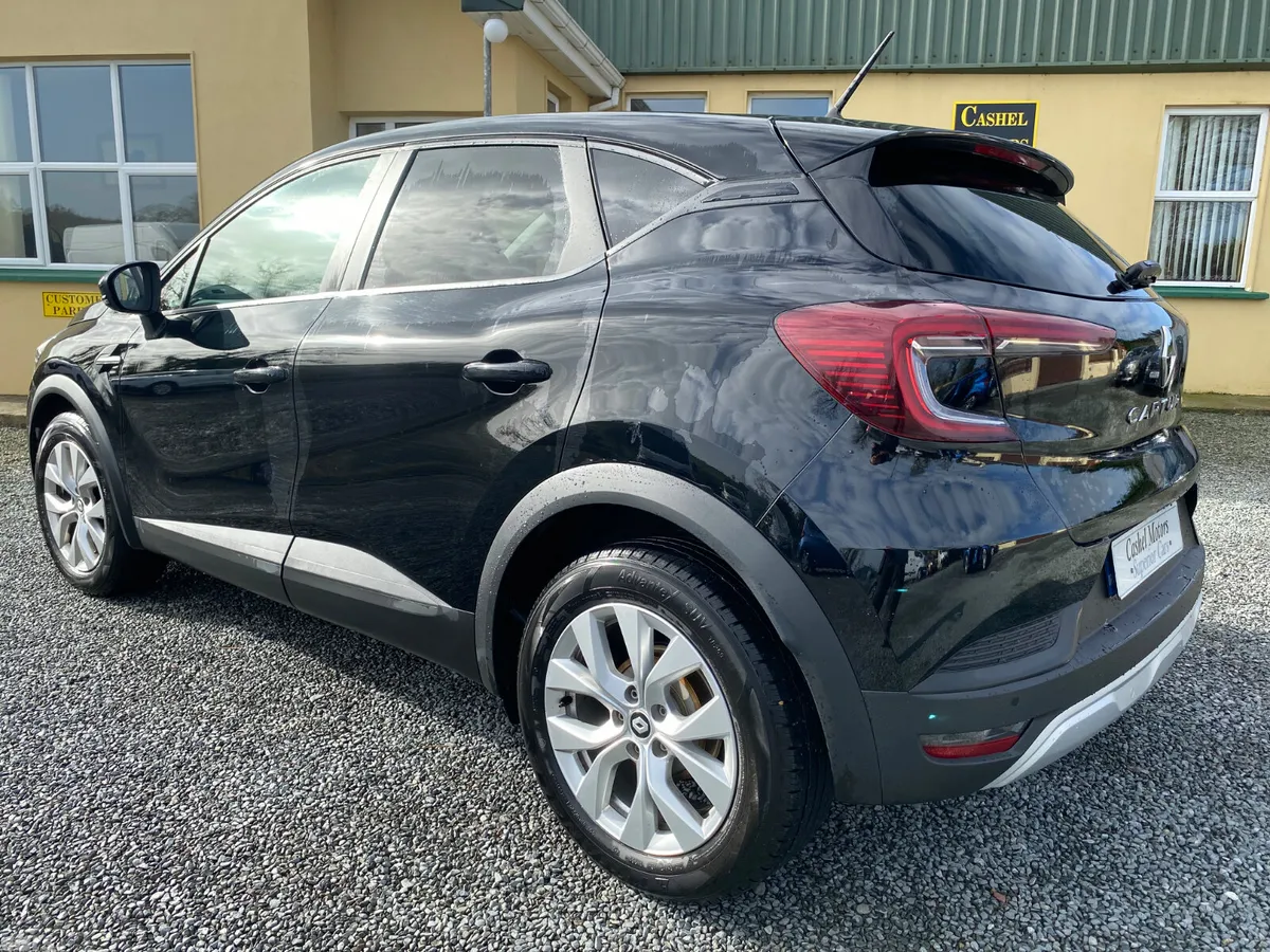 Renault Captur Hatchback, Petrol, 2022, Black