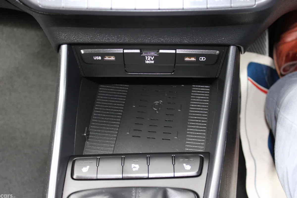 Hyundai Bayon Estate/Jeep, Petrol, 2023, Blue