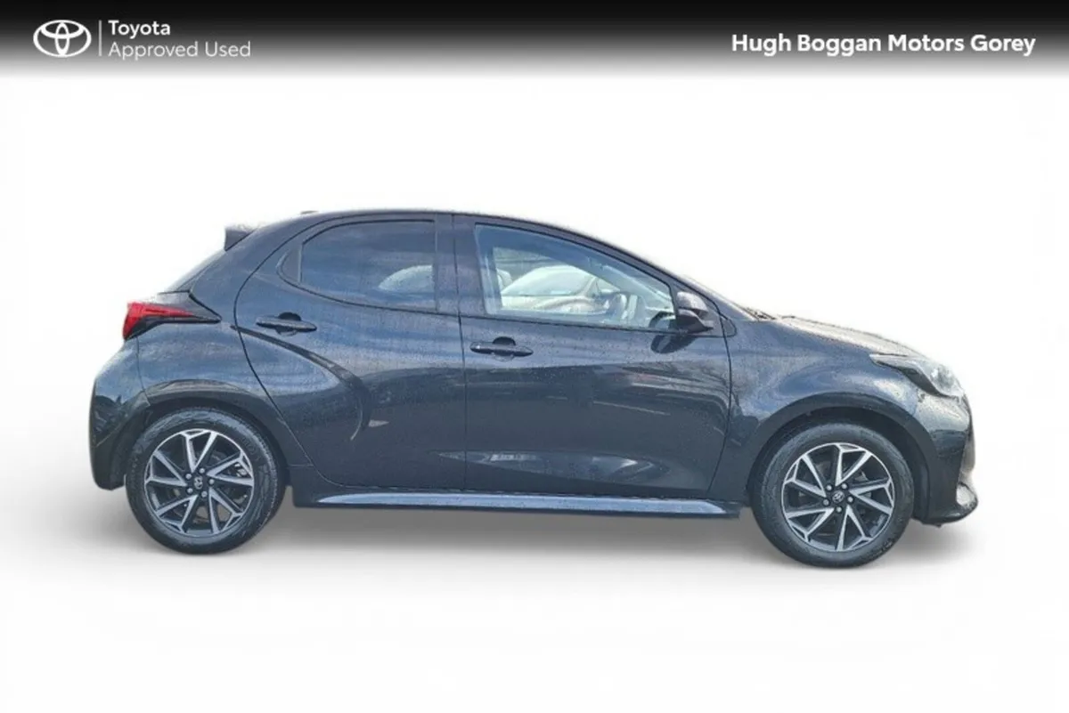 Toyota Yaris Hatchback, Petrol, 2024, Black