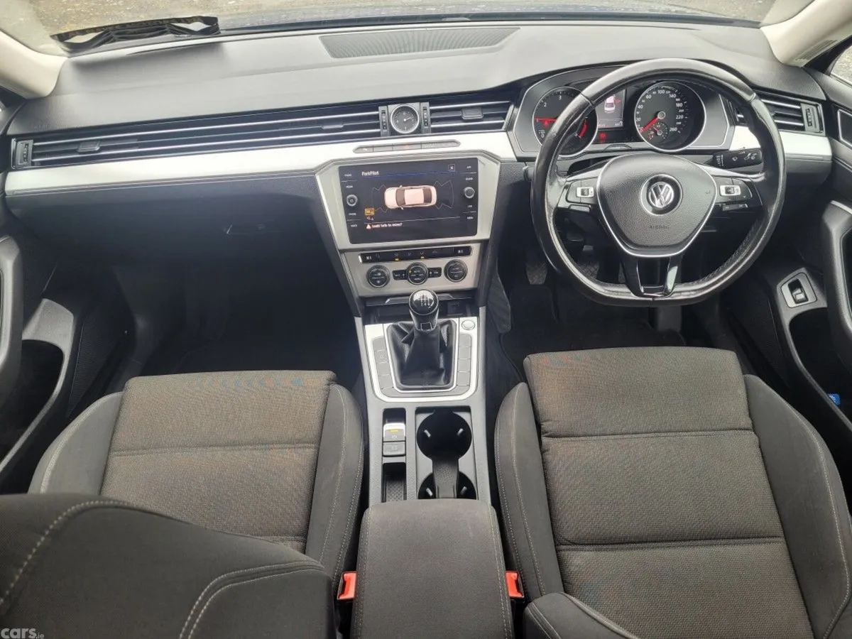 Volkswagen Passat Saloon, Diesel, 2018, Blue