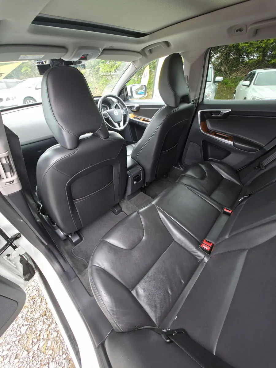 Volvo XC60 SUV, Diesel, 2017, White