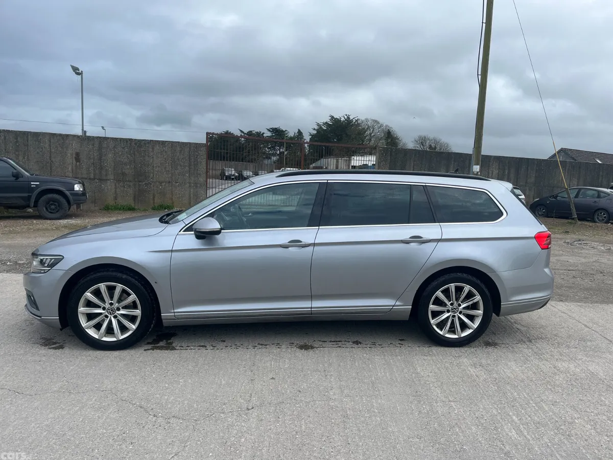 Volkswagen Passat Estate, Diesel, 2022, Grey