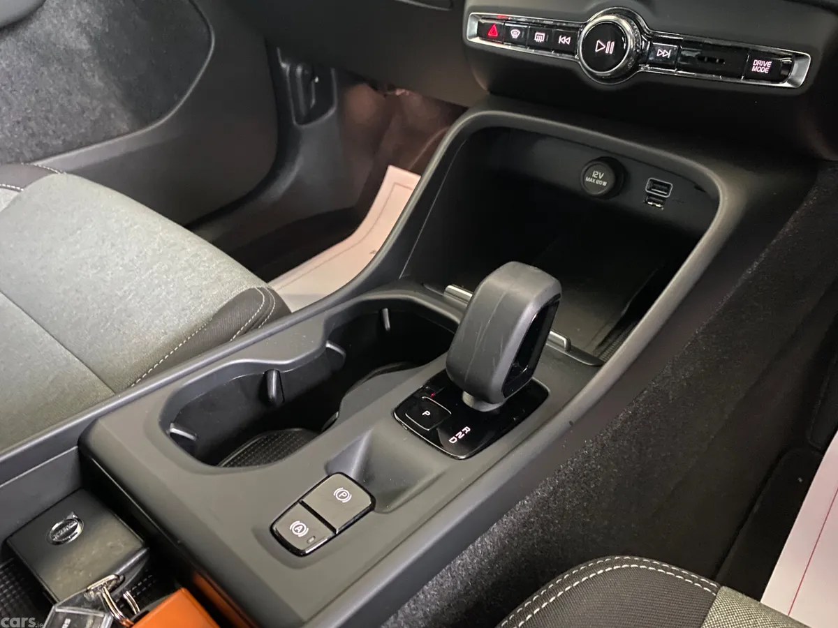 Volvo XC40 SUV, Petrol Plug-in Hybrid, 2022, Grey